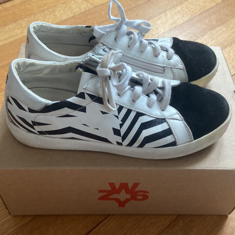 Made in Europe great cond W6YZ Sz 4 eu 34 black white golden goose style sneaker